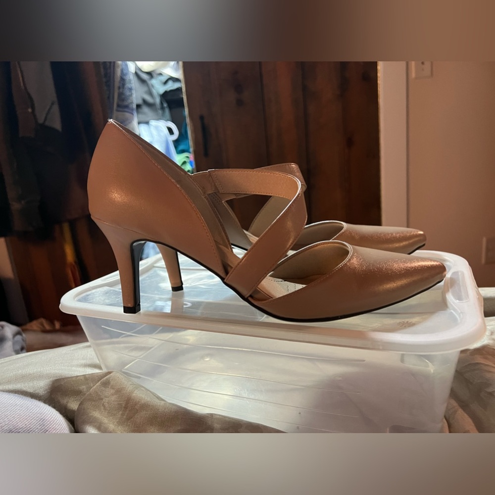 Lifestride Suki heels size 9.5 wide heels brand new no box